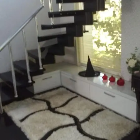 Huzur Sitesi Villaları *